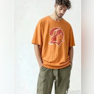 🔥Tampa Bay Buccaneers Bucco Bruce Creamsicle Throwback Tee‼️🔥